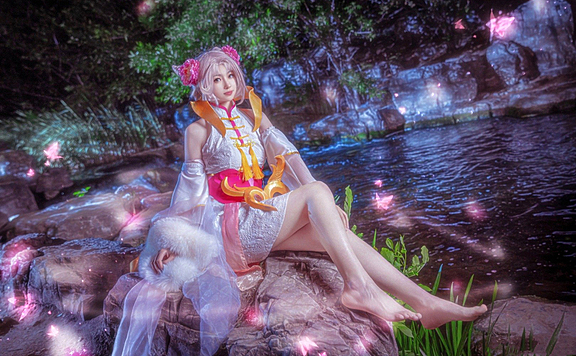 《王者荣耀》嫦娥拒霜思cosplay