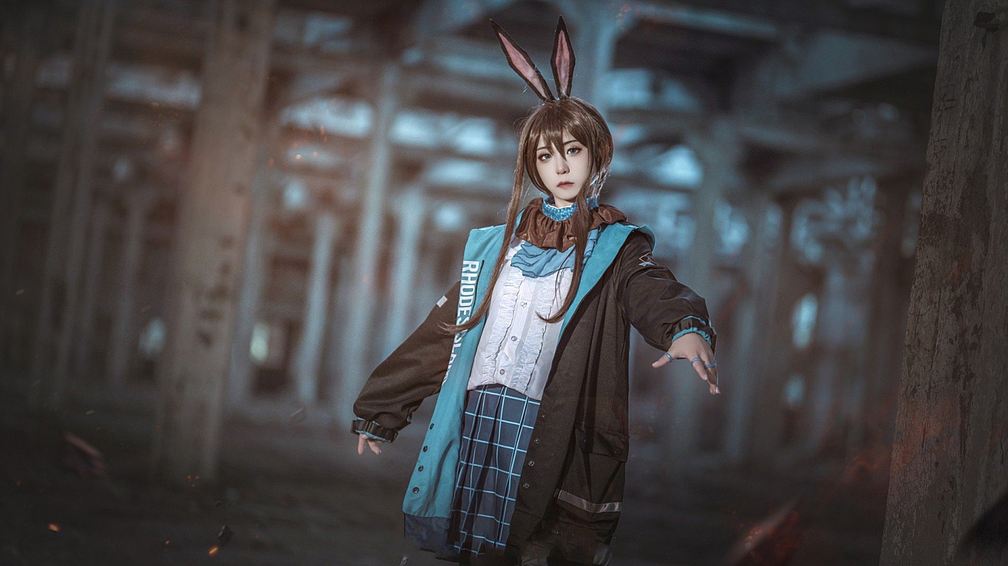 《明日方舟》阿米娅cosplay