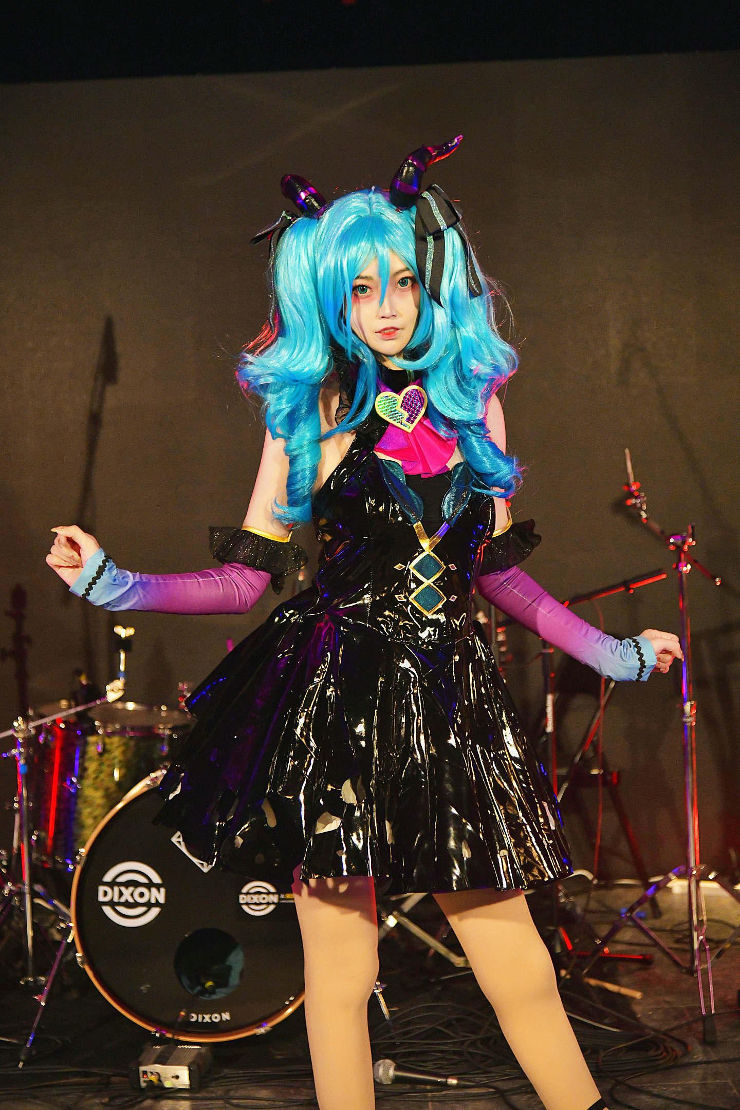 初音小恶魔cos正片 二次元活动现场嘉宾