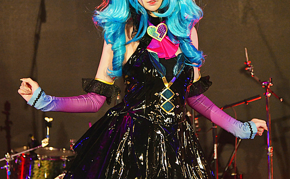 初音小恶魔cos正片 二次元活动现场嘉宾