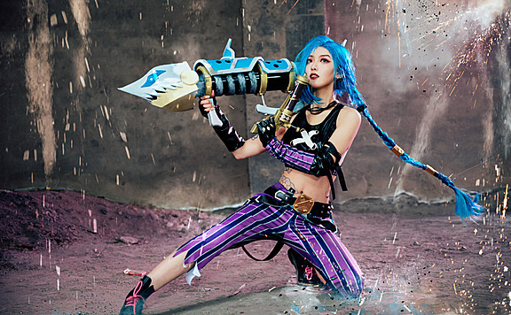 《英雄联盟》金克丝cosplay
