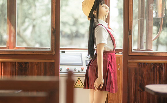 《红火车》蠢沫沫 少女写真