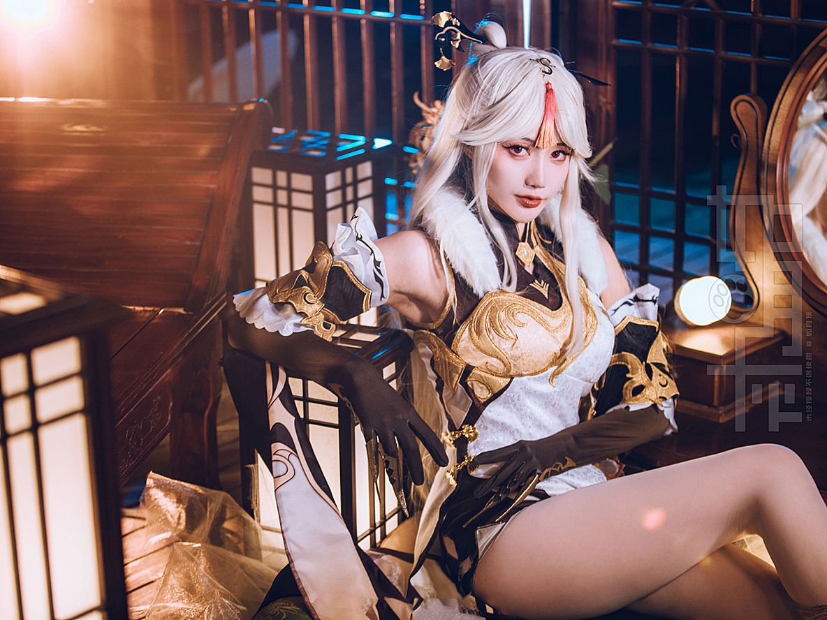 《原神》流风眷堇庭凝光cosplay