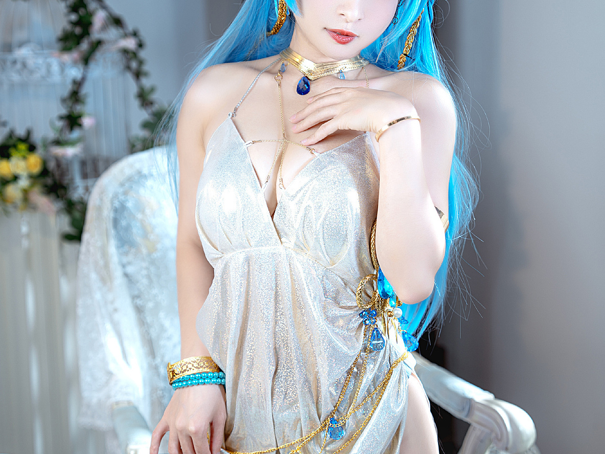 《nikke:胜利女神》海伦礼服cosplay欣赏@九九八吖