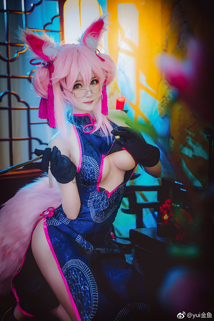 【cos正片】可爱的小姐姐《fate》玉藻前旗袍 cosplay欣赏