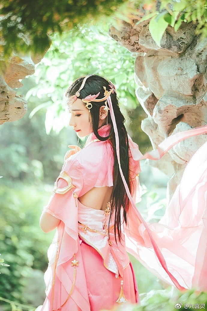 【cos正片】江南无所有，聊赠一枝春《剑网三》雪河秀姐cosplay欣赏