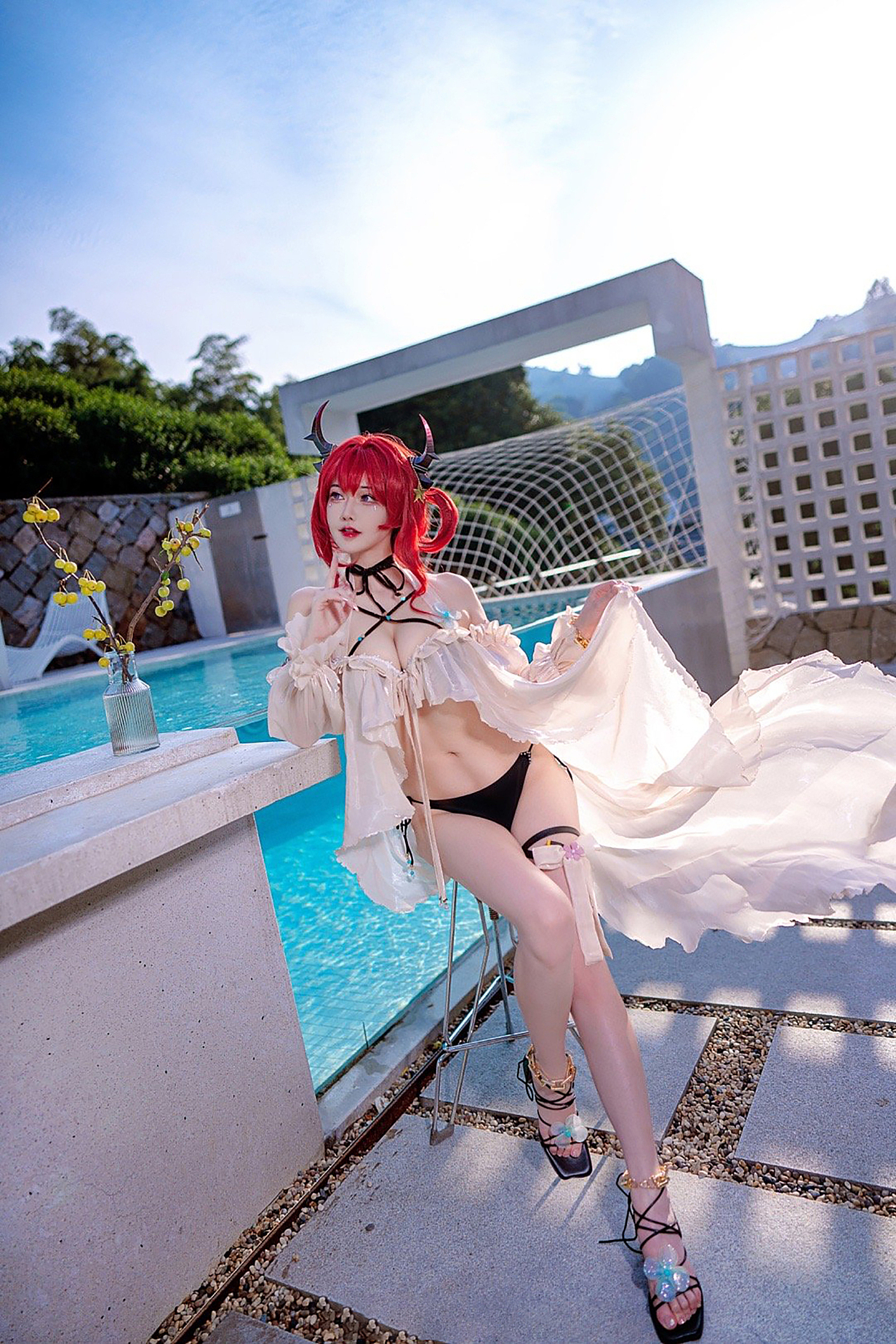 《明日方舟》史尔特尔泳装cosplay